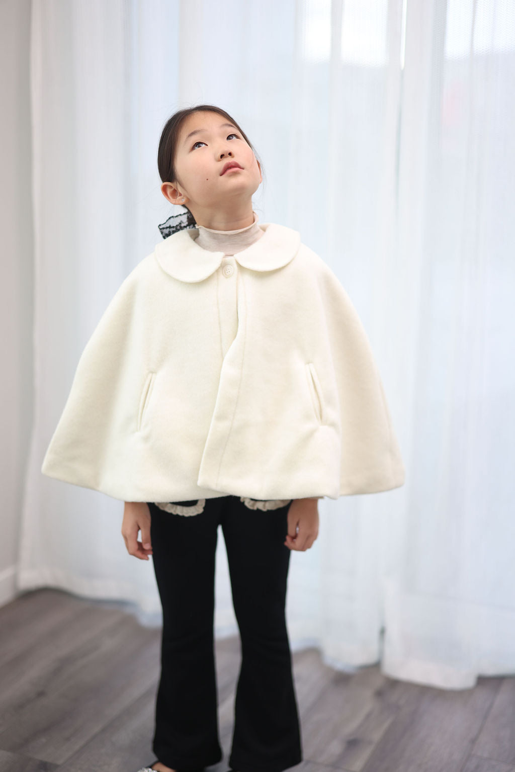 Snowy Charm Cape
