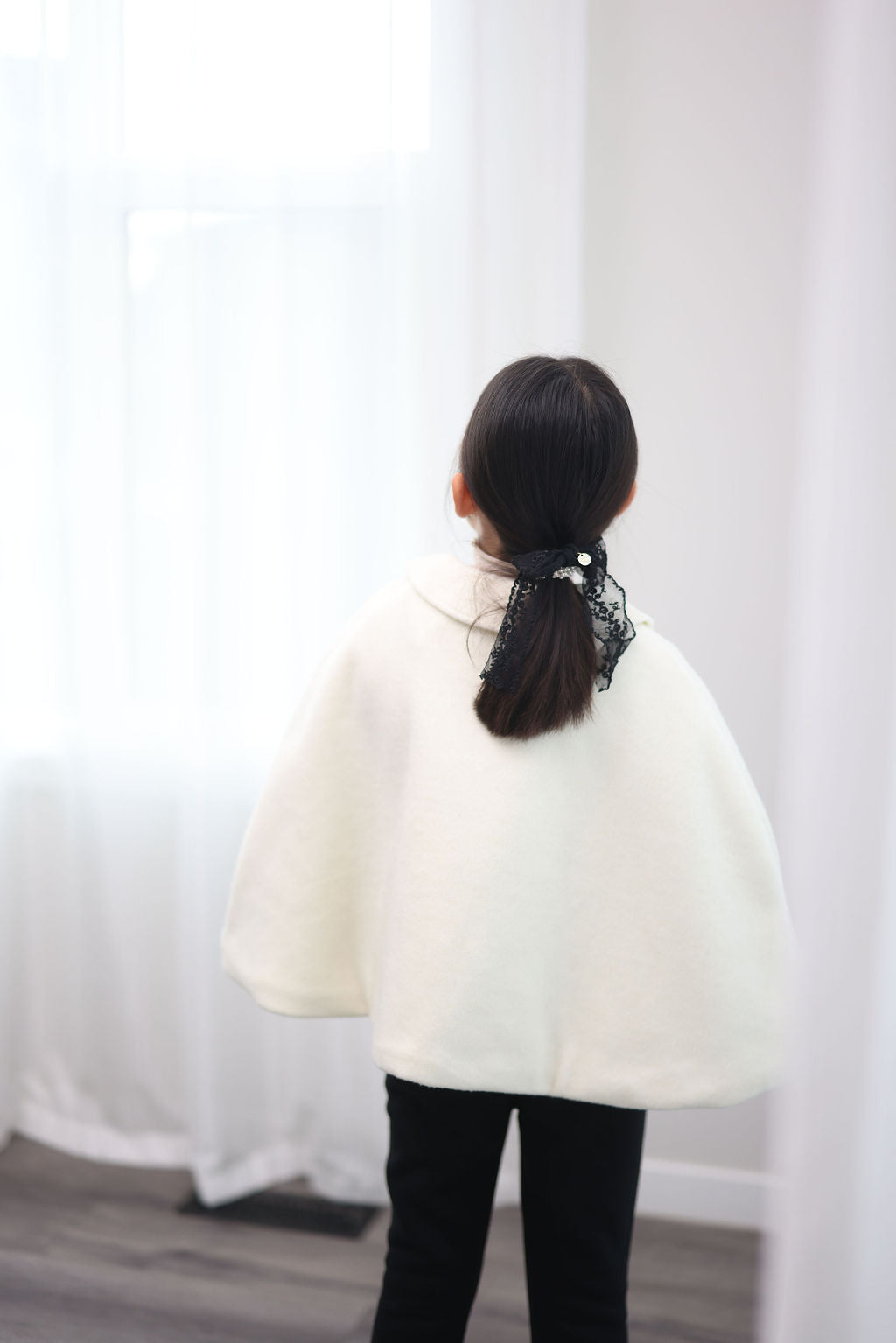 Snowy Charm Cape