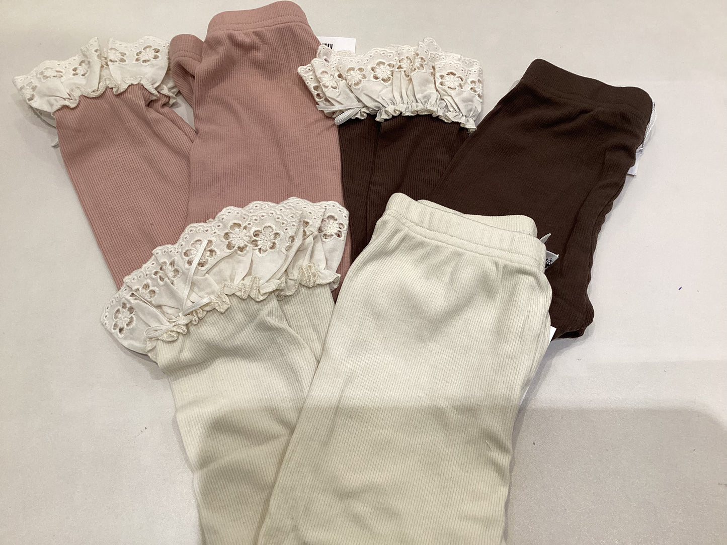 Ruffled Lace Leggings