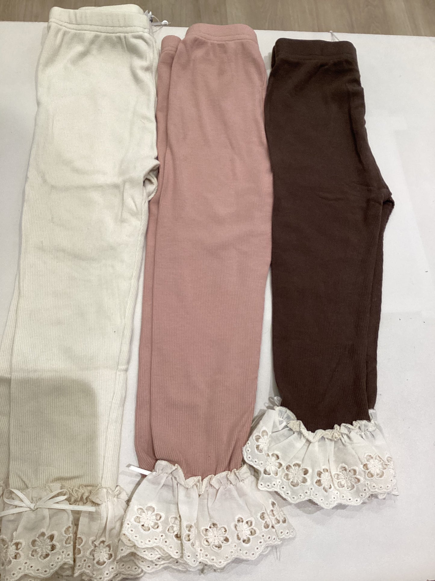 Ruffled Lace Leggings