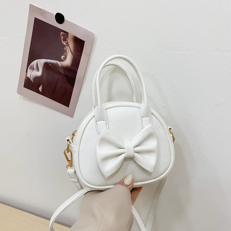 Pretty Bow Round Bag